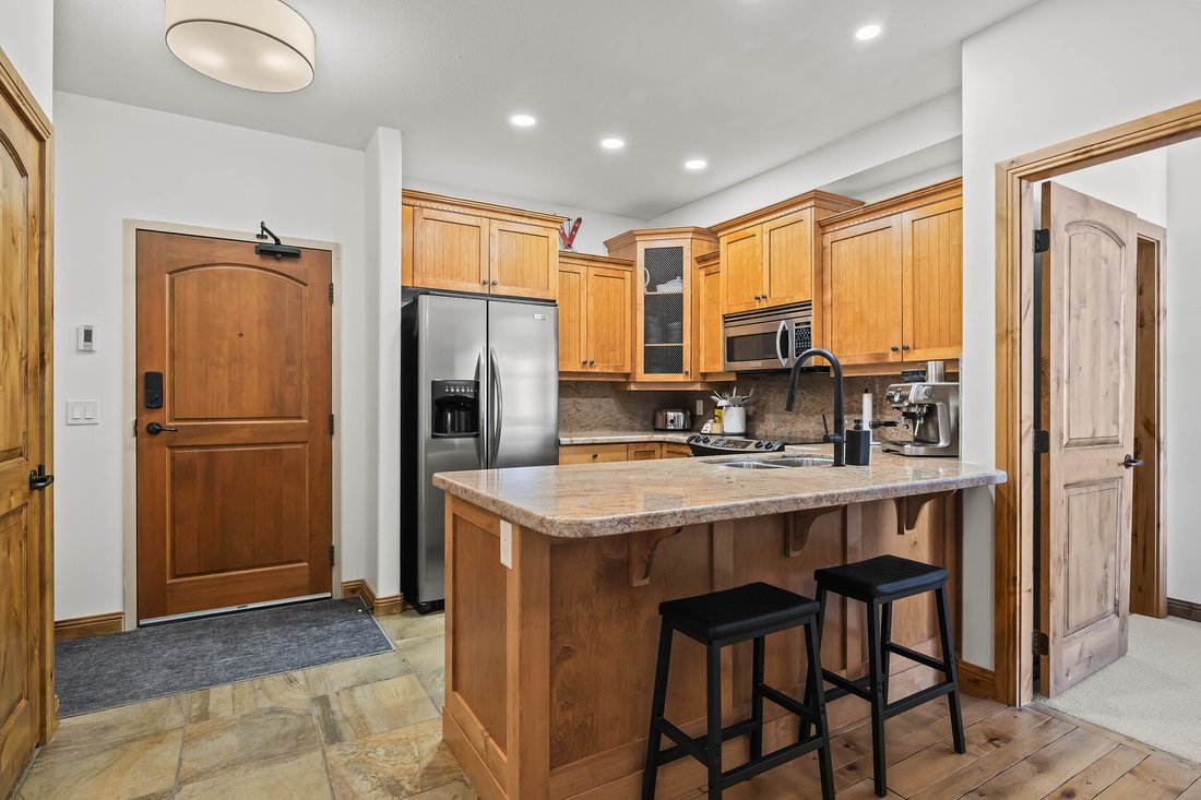 Condo in Kootenay Boundary E / West Bo*, British Columbia, Canada 4 - 16976346
