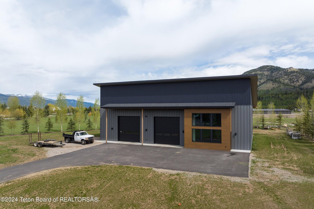 House in Alpine, Wyoming, United States 3 - 16976283