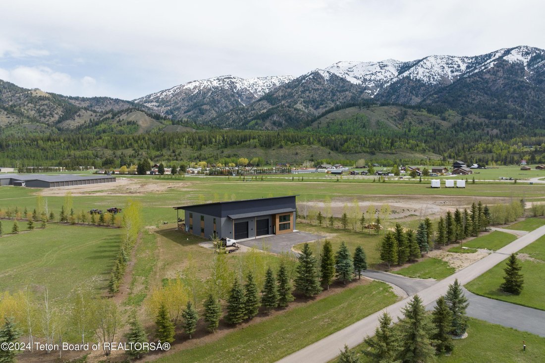 House in Alpine, Wyoming, United States 1 - 16976283