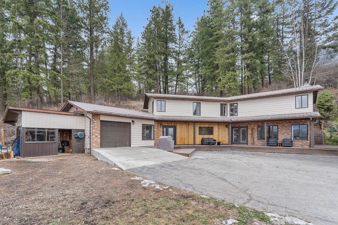 Farm Ranch in Enderby, British Columbia, Canada 3 - 16976163