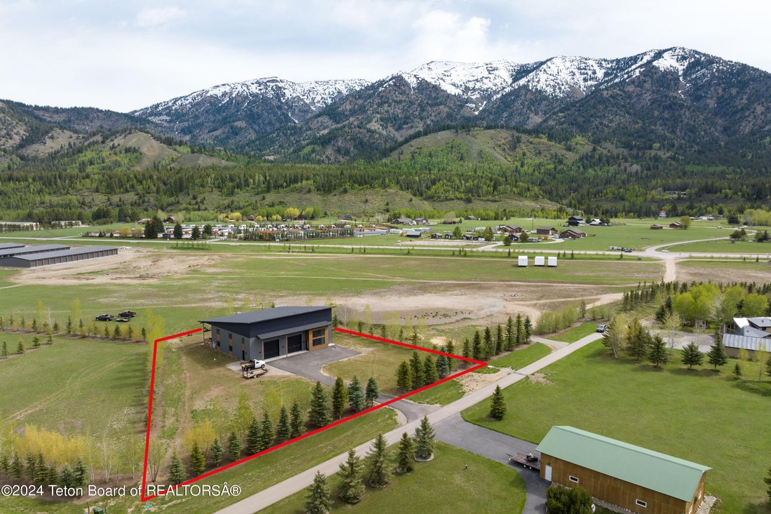 House in Alpine, Wyoming, United States 4 - 16976283