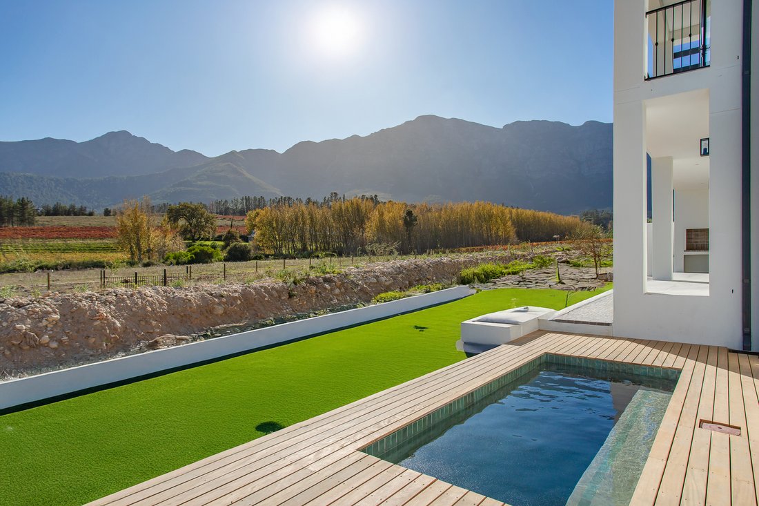 House in Franschhoek, Western Cape, South Africa 2 - 16976035