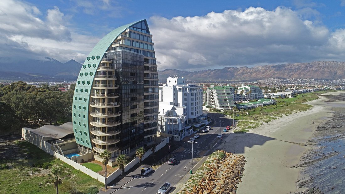 Apartment in Cape Town, Western Cape, South Africa 1 - 16976699
