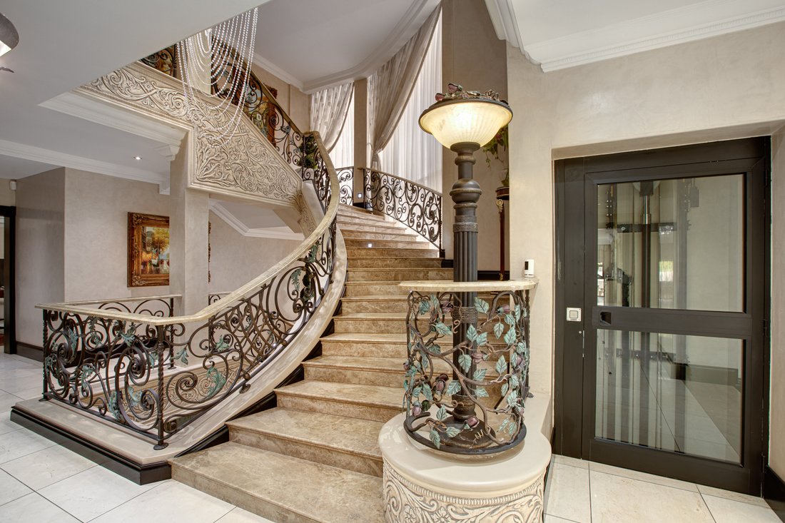 House in Sandton, Gauteng, South Africa 4 - 16976693