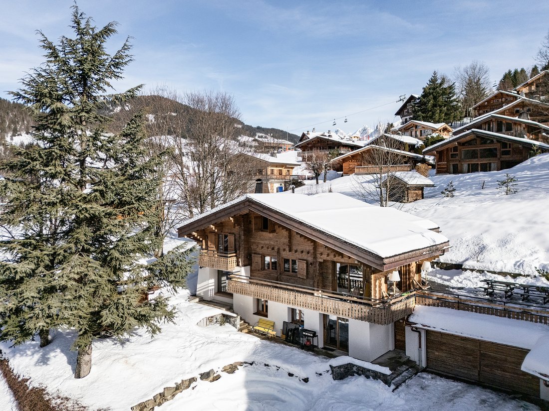 Chalet in La Clusaz, Auvergne-Rhône-Alpes, France 1 - 16655157