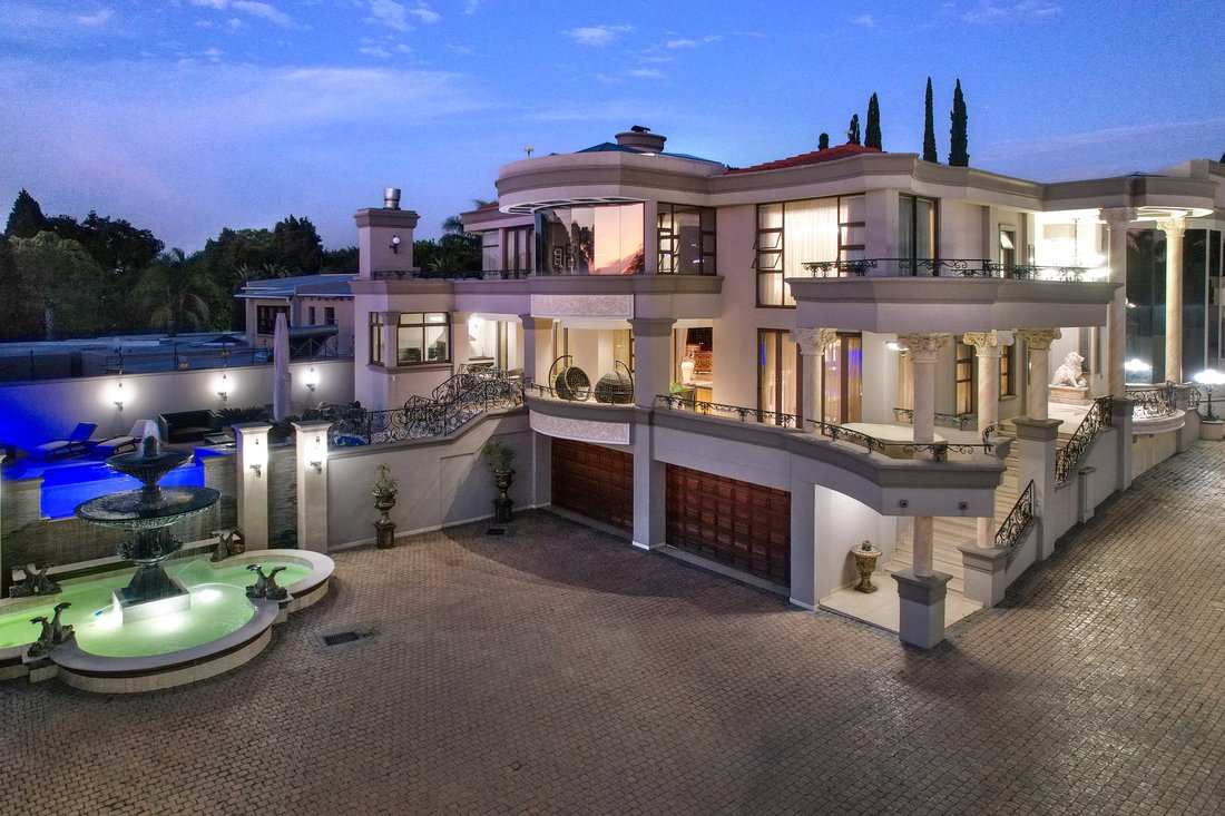 House in Sandton, Gauteng, South Africa 2 - 16976693