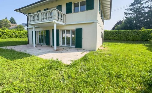 Haus in Aubonne, Waadt, Schweiz 1