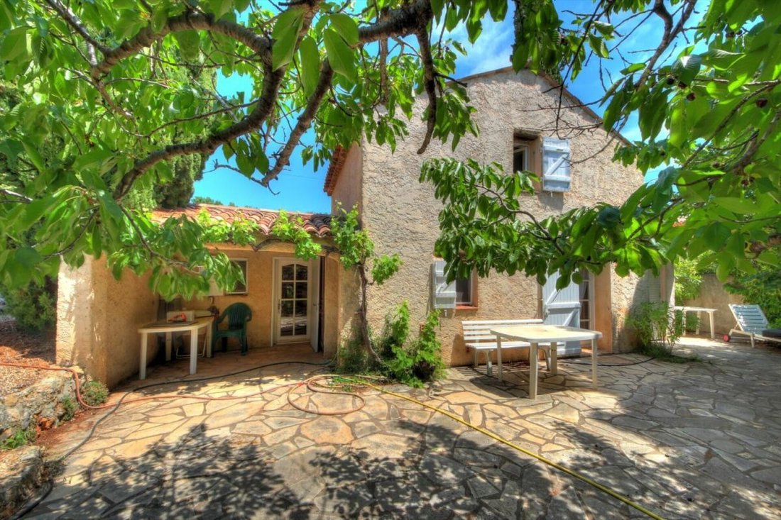 Villa in Aups, Provence-Alpes-Côte d'Azur, France 2 - 16976885