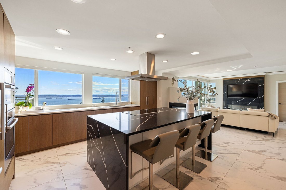 Condo in West Vancouver, British Columbia, Canada 3 - 16976781