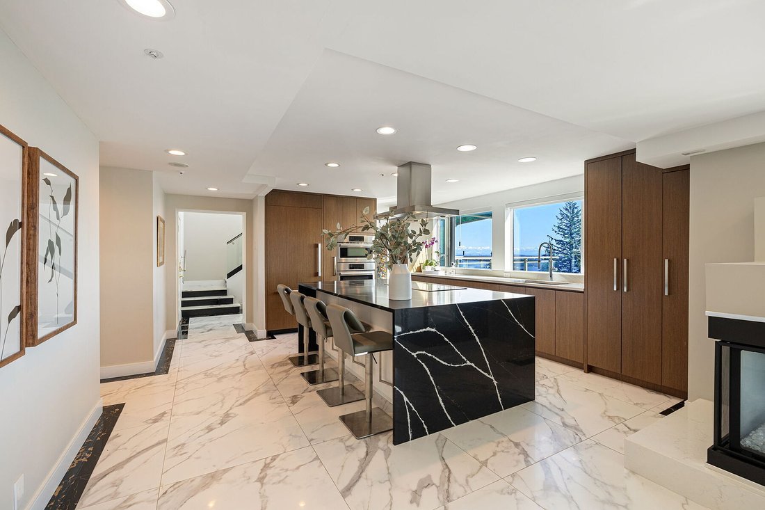 Condo in West Vancouver, British Columbia, Canada 4 - 16976781