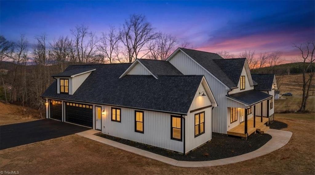 House in Sparta, North Carolina, United States 1 - 16977068