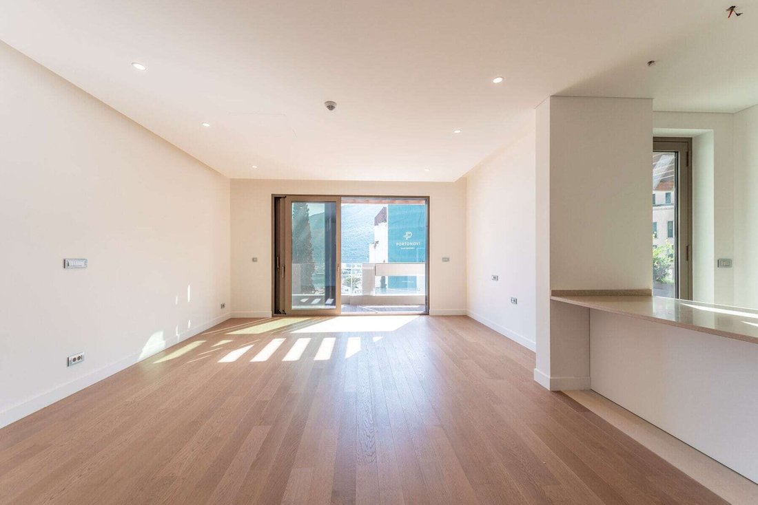 Apartment in Kumbor, Herceg Novi Municipality, Montenegro 5 - 16977096