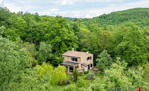 Casa de Campo en Montieri, Toscana, Italia 1