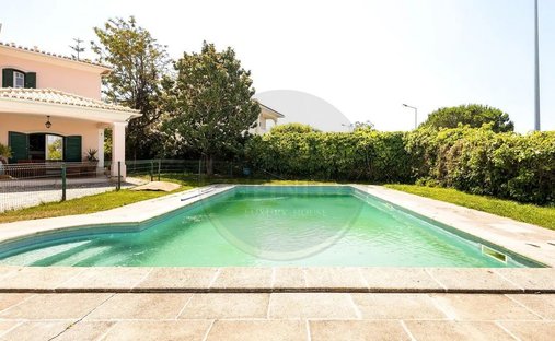 Villa in Almada, Cova da Piedade, Pragal e Cacilhas, Setubal, Portugal 1