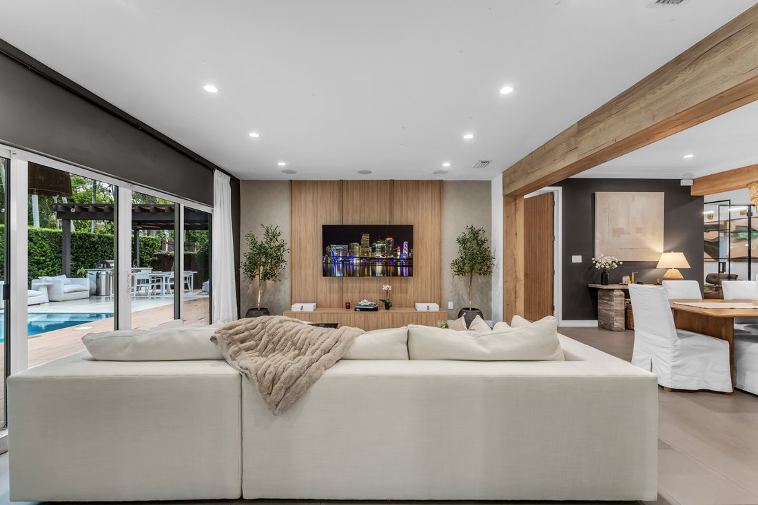 House in Miami, Florida, United States 5 - 16981901