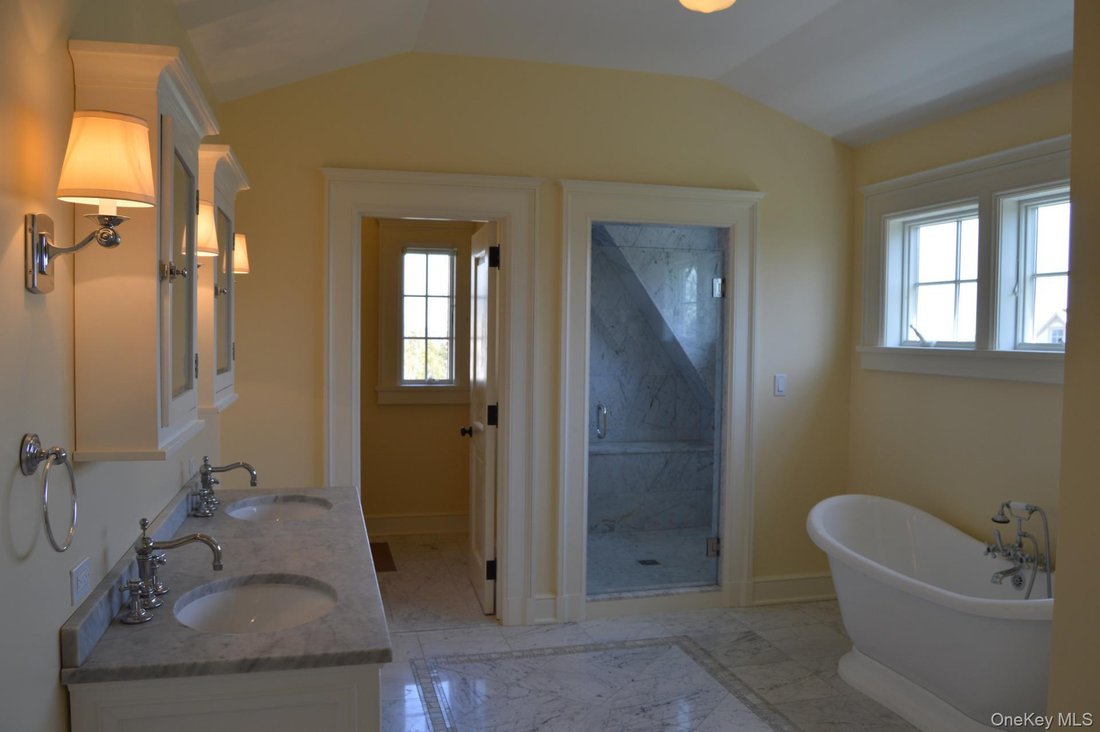 House in New York, New York, United States 5 - 16980009