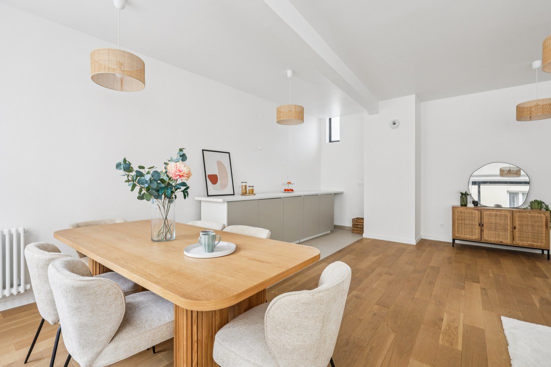 Apartment in Saint Gervais, Paris 4e Arrondissement, Paris 4 - 15404027