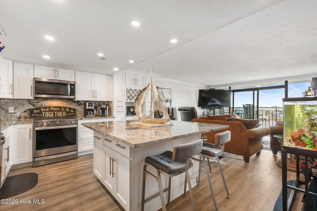 Condo in Carolina Beach, North Carolina, United States 5 - 16982853