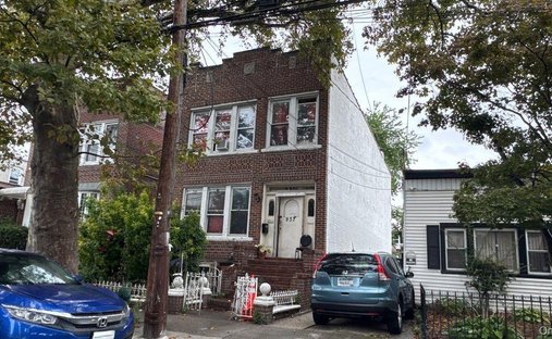 House in New York, New York, United States 1