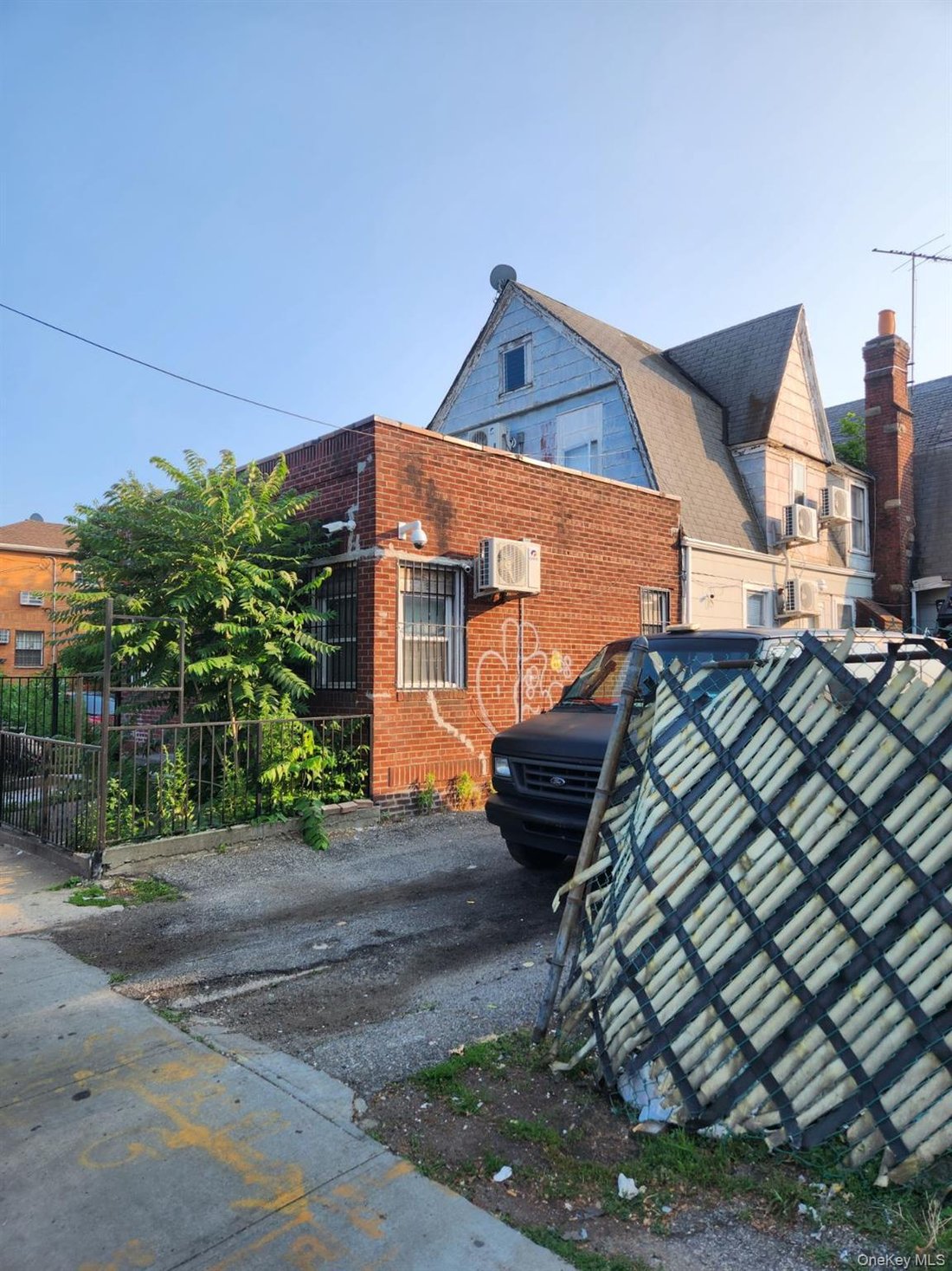 House in New York, New York, United States 1 - 16980127