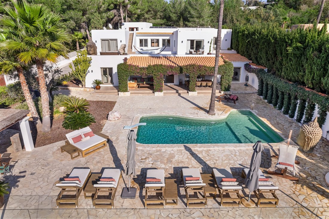 Finca in Jesus, Santa Eularia des Riu, Balearic Islands 3 - 16985365