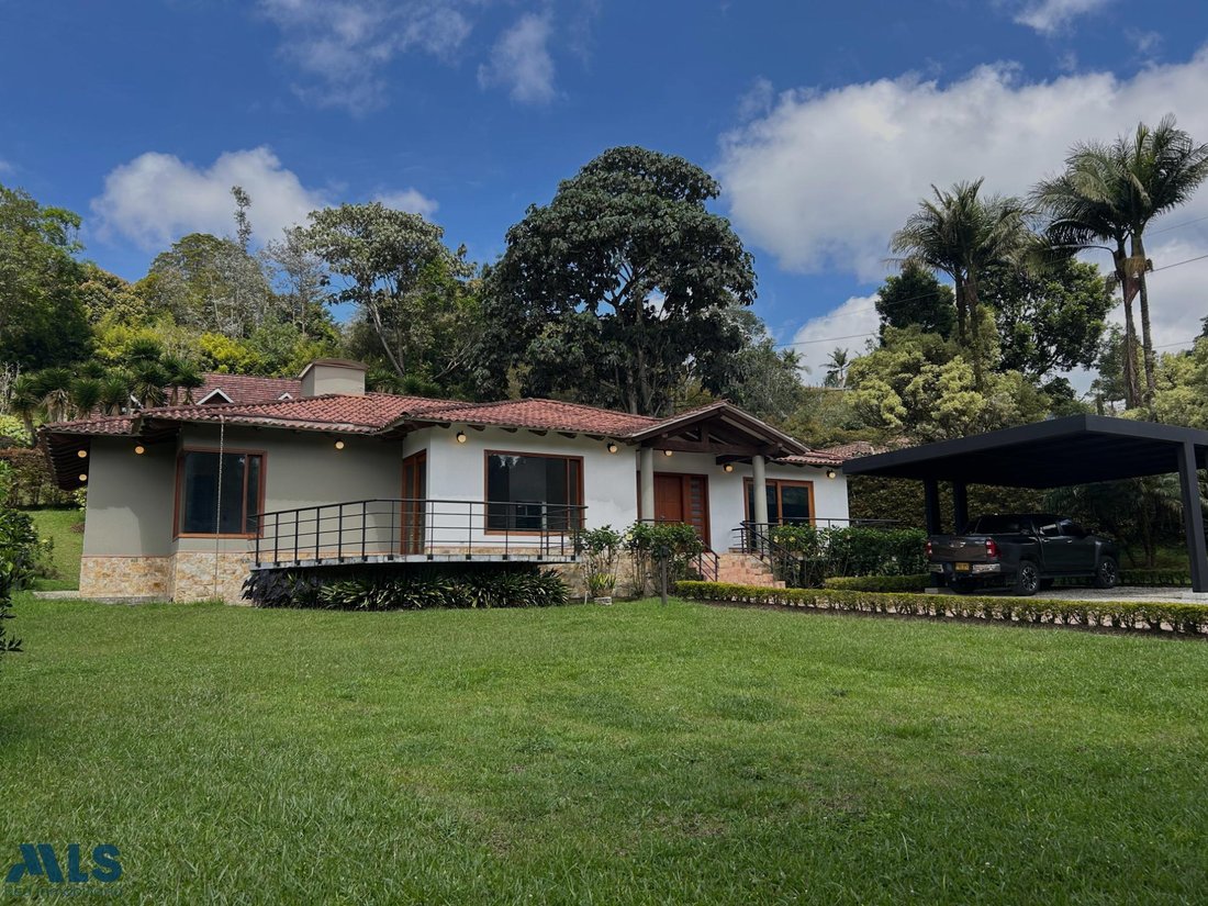 House in La Fe, Antioquia, Colombia 2 - 16981263