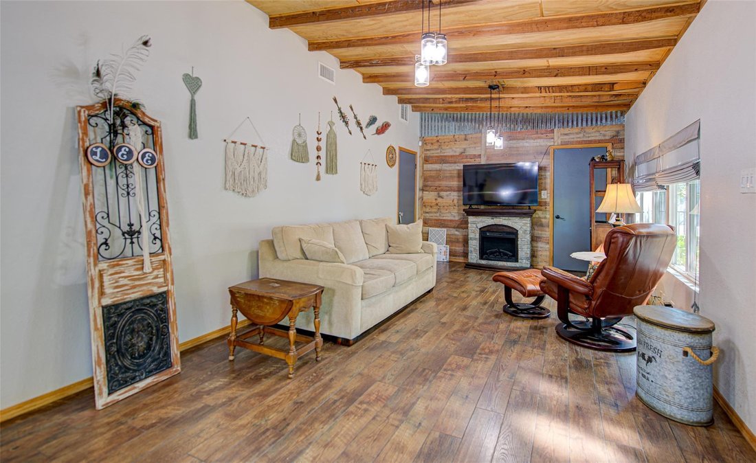 House in Austin, Texas, United States 4 - 16982705