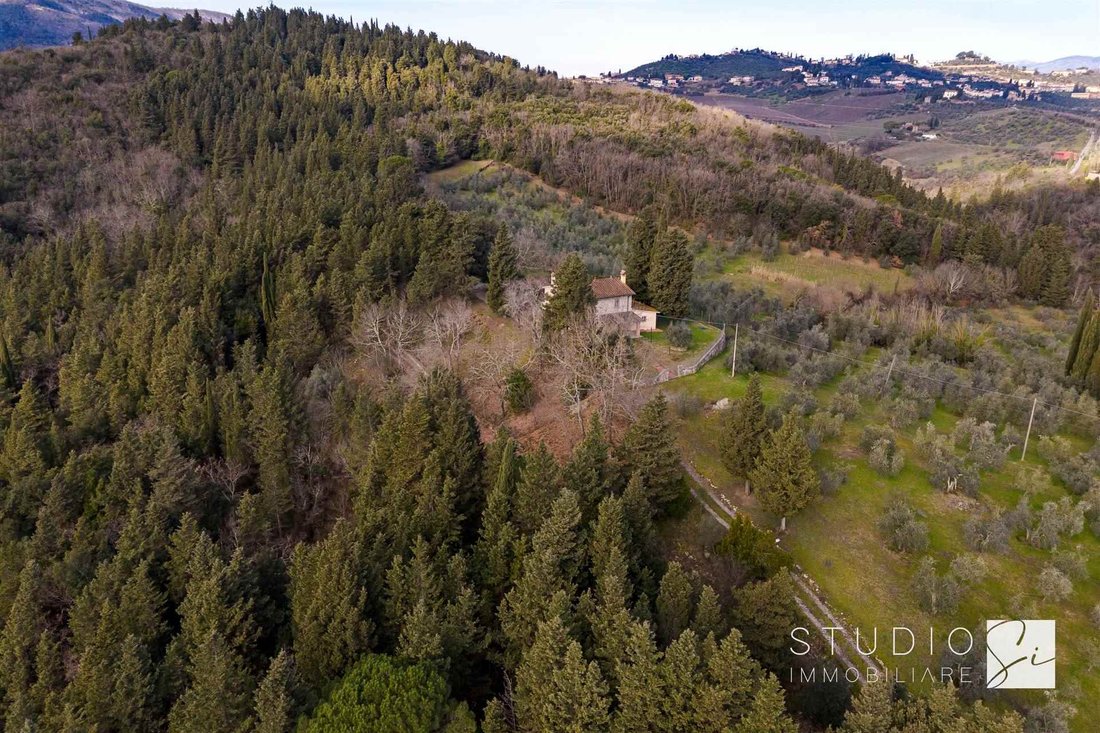 Villa in Center - La Rocca, Comeana, Tuscany 4 - 16983694