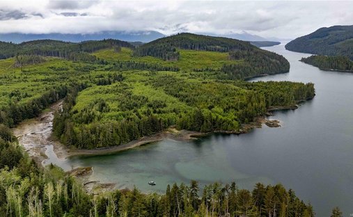 Cracroft, British Columbia, Canada 1