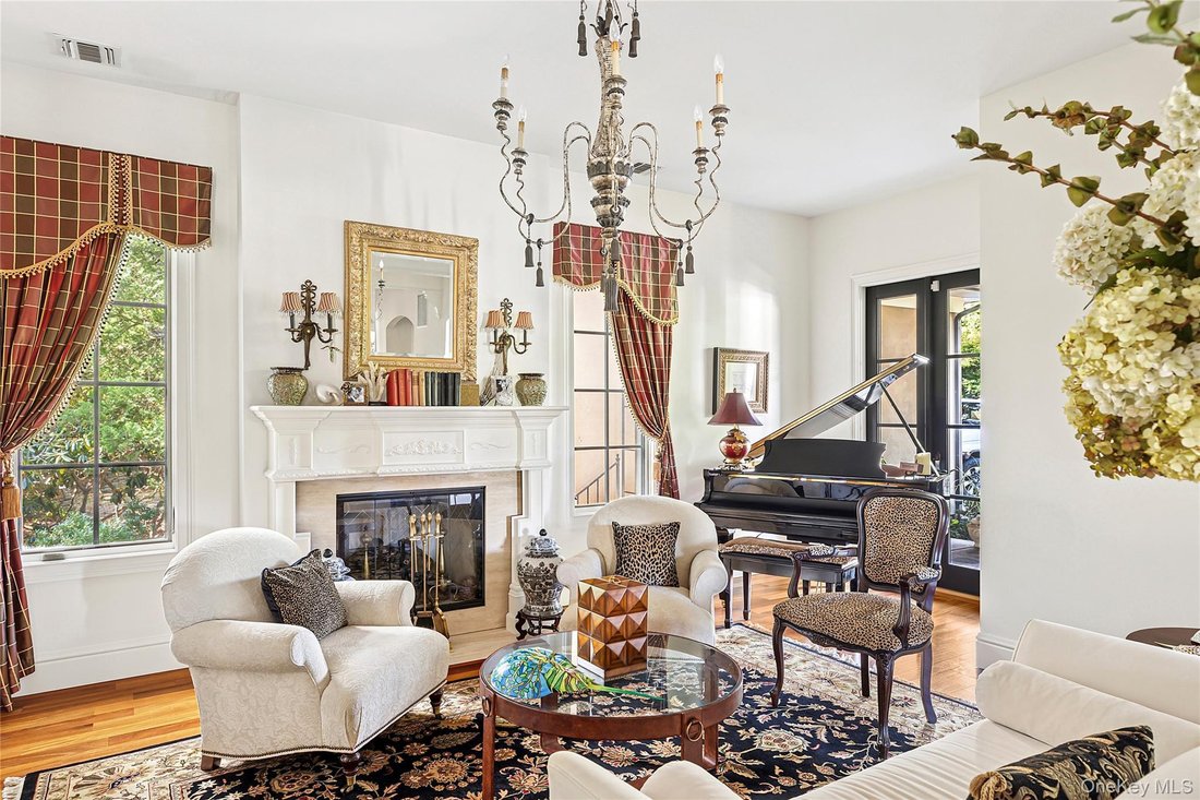 House in Miller Place, New York, United States 3 - 16980445