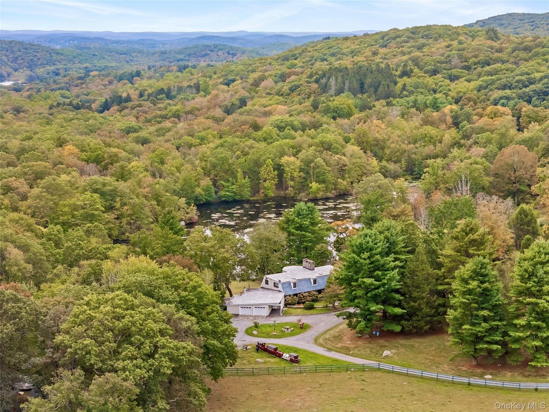 House in Carmel Hamlet, New York, United States 1 - 16979908