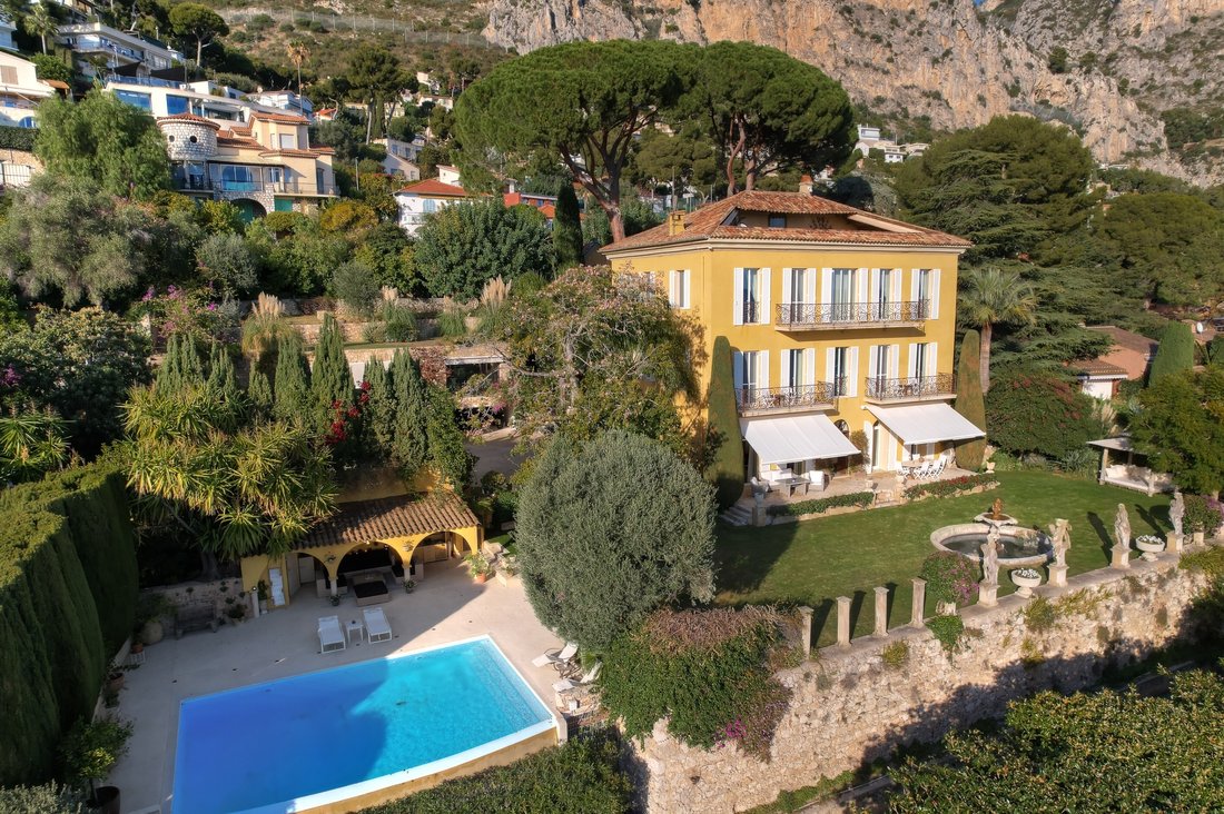 House in Èze, Provence-Alpes-Côte d'Azur, France 2 - 16960265