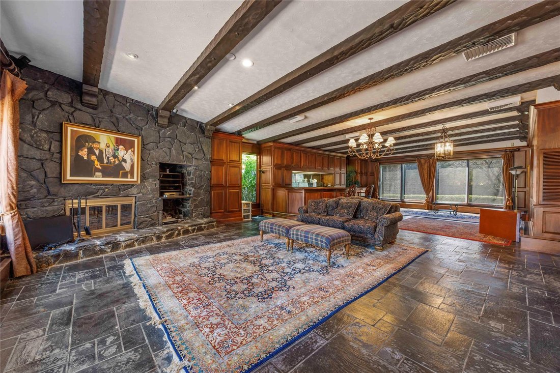 House in Lawrence, New York, United States 4 - 16980607
