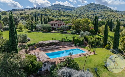 Country House in Magliano in Toscana, Tuscany, Italy 1