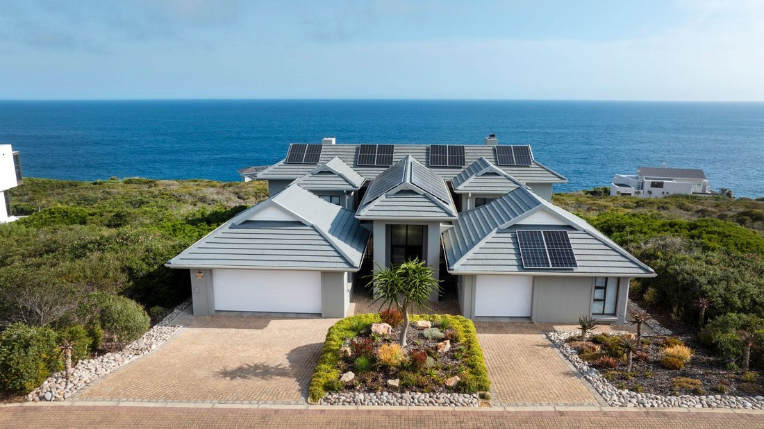 House in Mossel Bay, Western Cape, South Africa 4 - 16982779