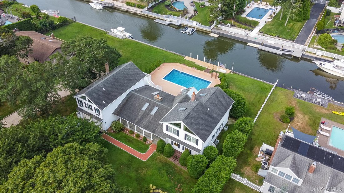 House in Hampton Bays, New York, United States 1 - 16980246