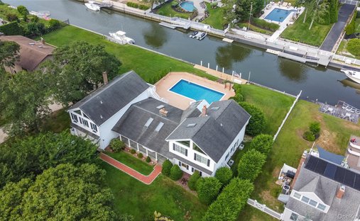 House in Hampton Bays, New York, United States 1