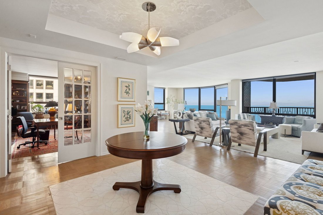 Condo in Chicago, Illinois, United States 2 - 16982881