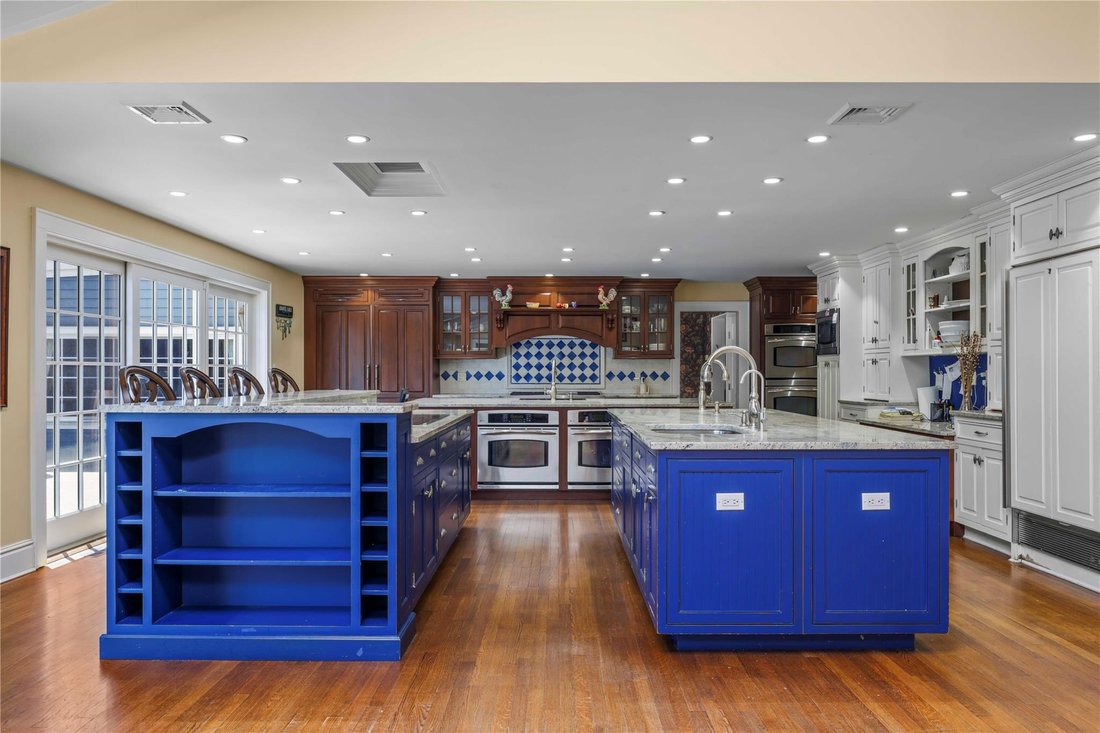 House in Lawrence, New York, United States 3 - 16980607
