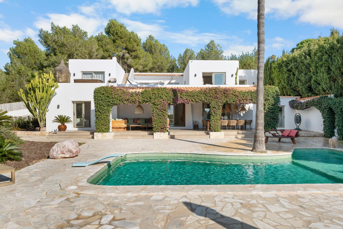 Finca in Jesus, Santa Eularia des Riu, Balearic Islands 1 - 16985365