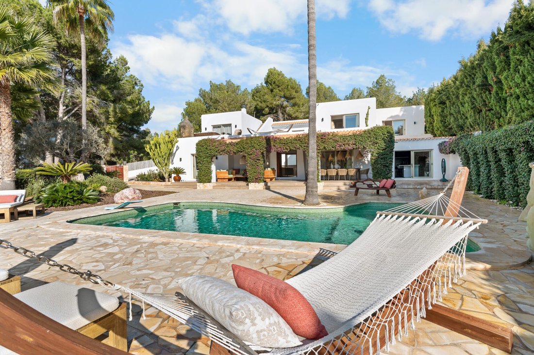 Finca in Jesus, Santa Eularia des Riu, Balearic Islands 4 - 16985365