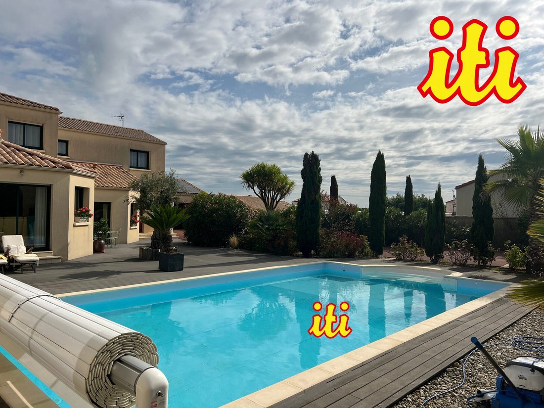 House in Les Sables-d'Olonne, Pays de la Loire, France 1 - 16985051