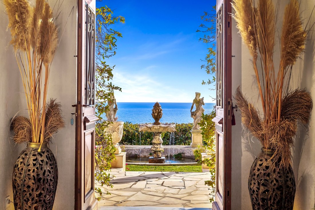 House in Èze, Provence-Alpes-Côte d'Azur, France 5 - 16960265