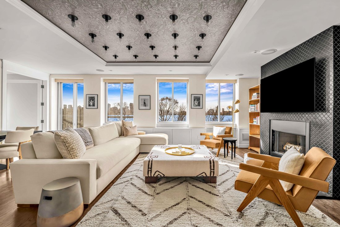 Co Op in New York, New York, United States 3 - 16985174