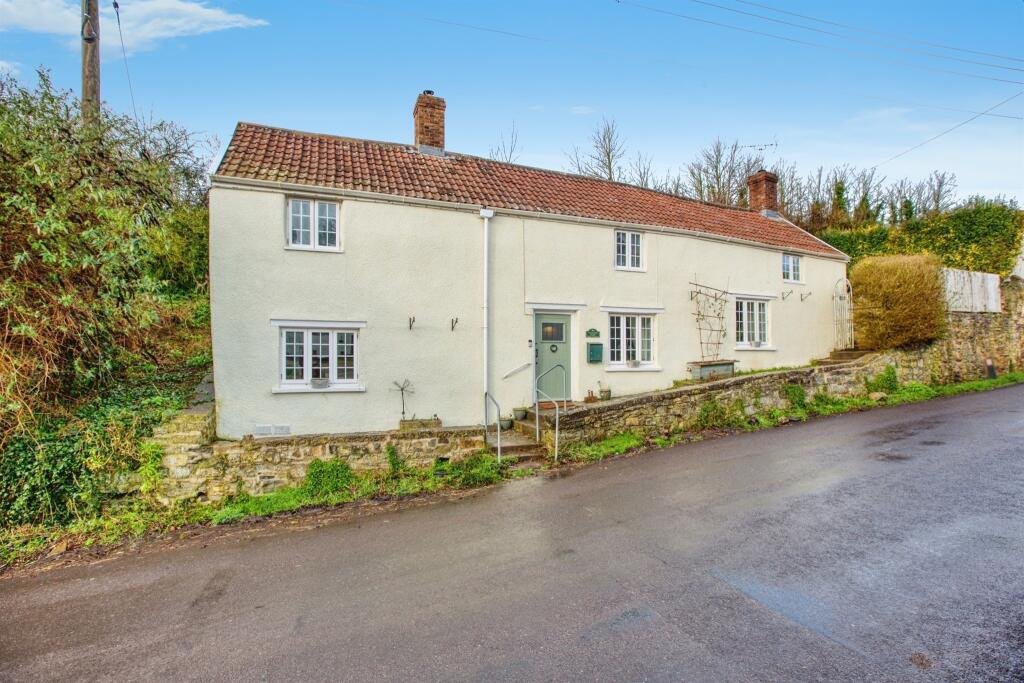 House in Somerset, England 1 - 16981477