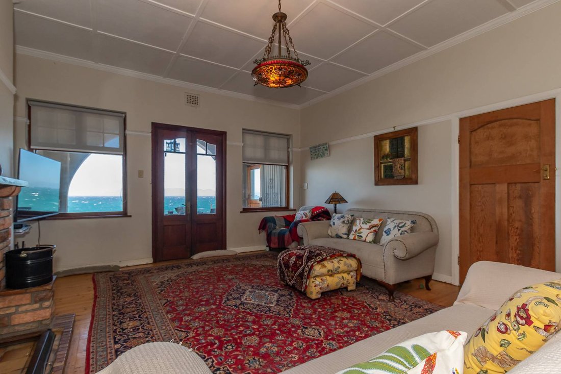 House in Fish Hoek, Cape Town, South Africa 5 - 16977852