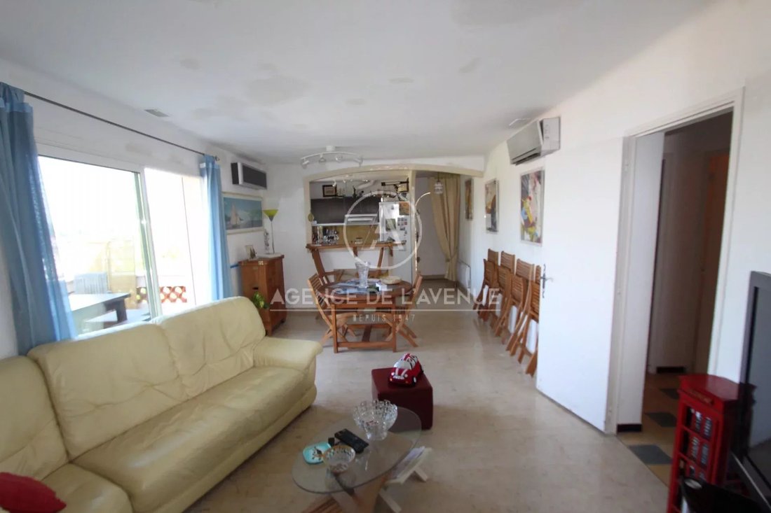 House in Village, Saint-Mandrier-sur-Mer, France 1 - 16981445