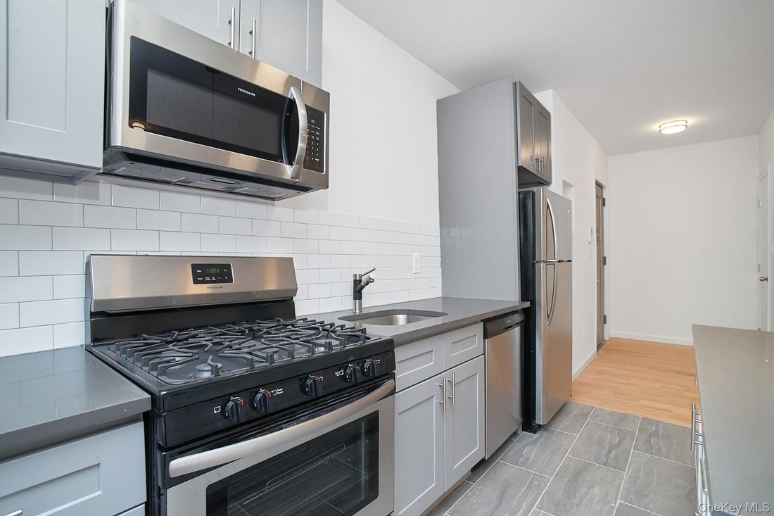 New York, New York, United States 5 - 16979550