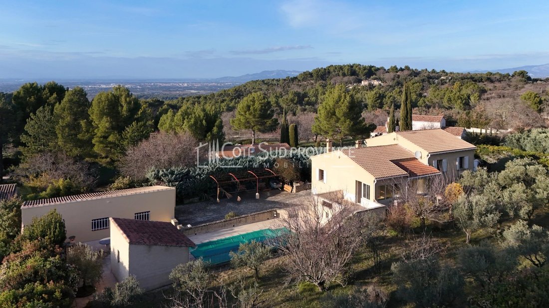 Villa in La Roque-sur-Pernes, Provence-Alpes-Côte d'Azur, France 2 - 16981480