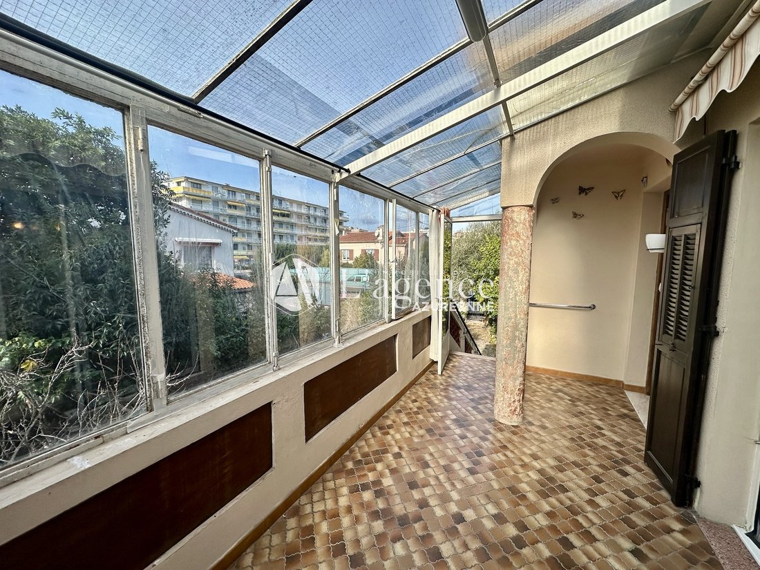 House in Val Fleuri-Montaleigne, Cagnes-sur-Mer, France 3 - 16983320